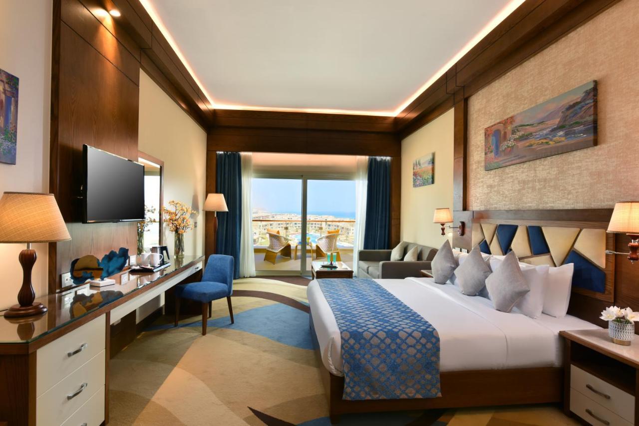 Tolip Resort El Galala Majestic Айн Сохна Екстериор снимка